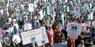 Karachi journalists protest Geo ban